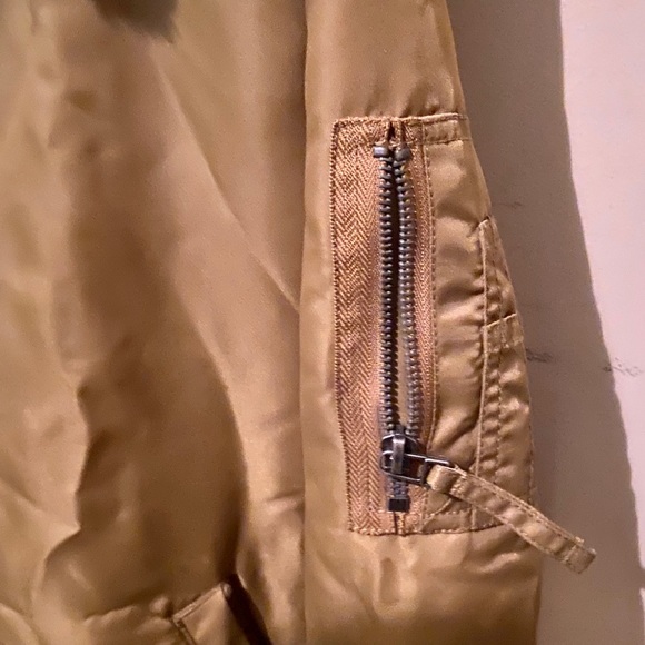 Modern amusement shearling collar bomber jacket - Picture 3 of 6